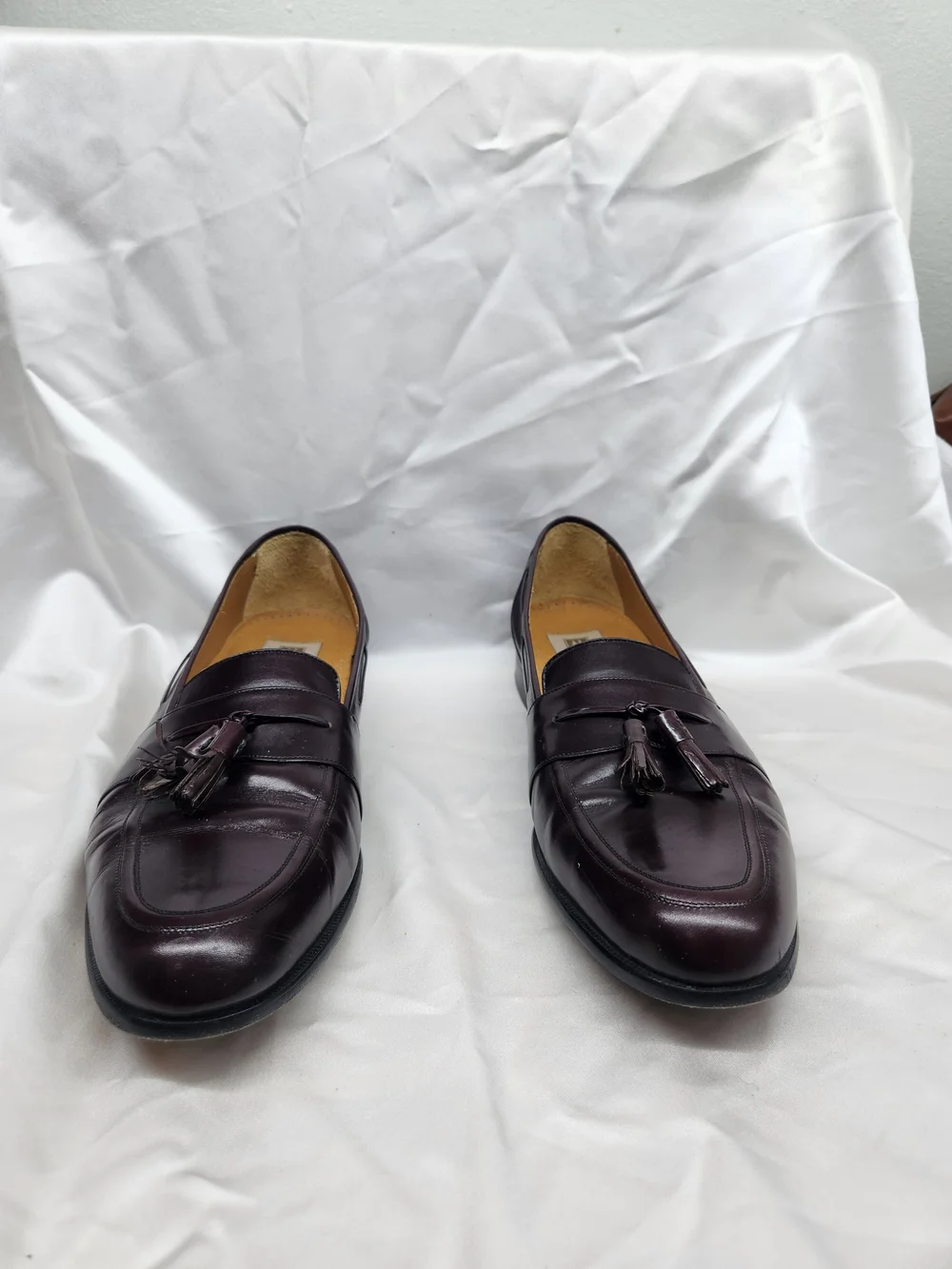 Magnanni Vintage Men's Tassel Slip-On Loafers in Deep Burgundy